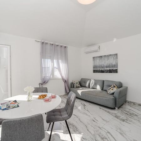 Apartments Marina Bibinje Bagian luar foto